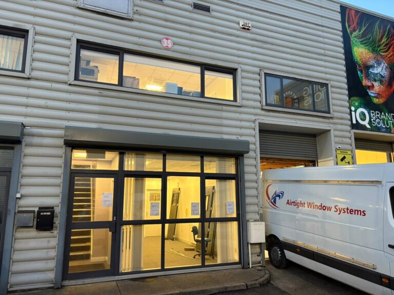Owen Airtight 2025 12 03 19.58.10 768x576